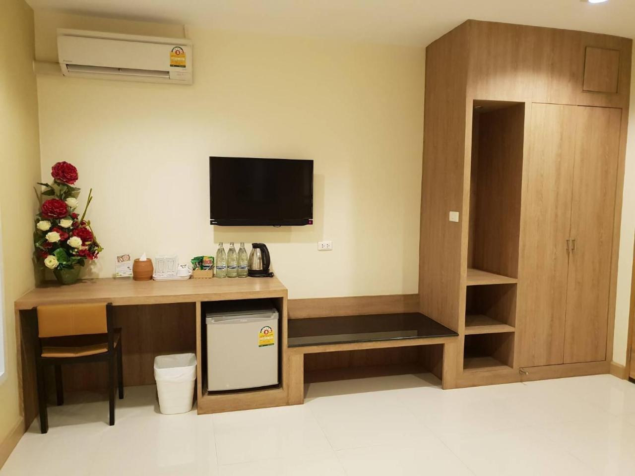 Omg Hotel Khon Kaen Exteriör bild
