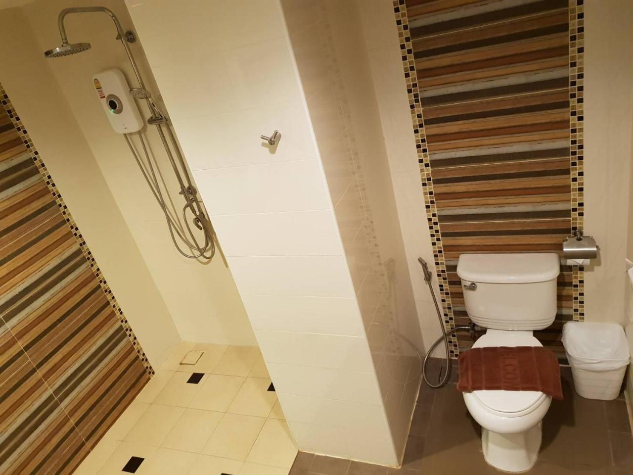 Omg Hotel Khon Kaen Exteriör bild